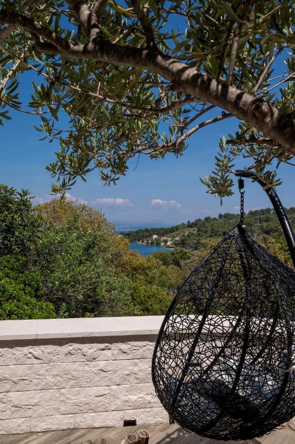 Uniquely Designed Villa Ivana With Outdoor Jacuzzi Nearby The Pebble Banje Beach At The Island Of Solta Rogac ภายนอก รูปภาพ