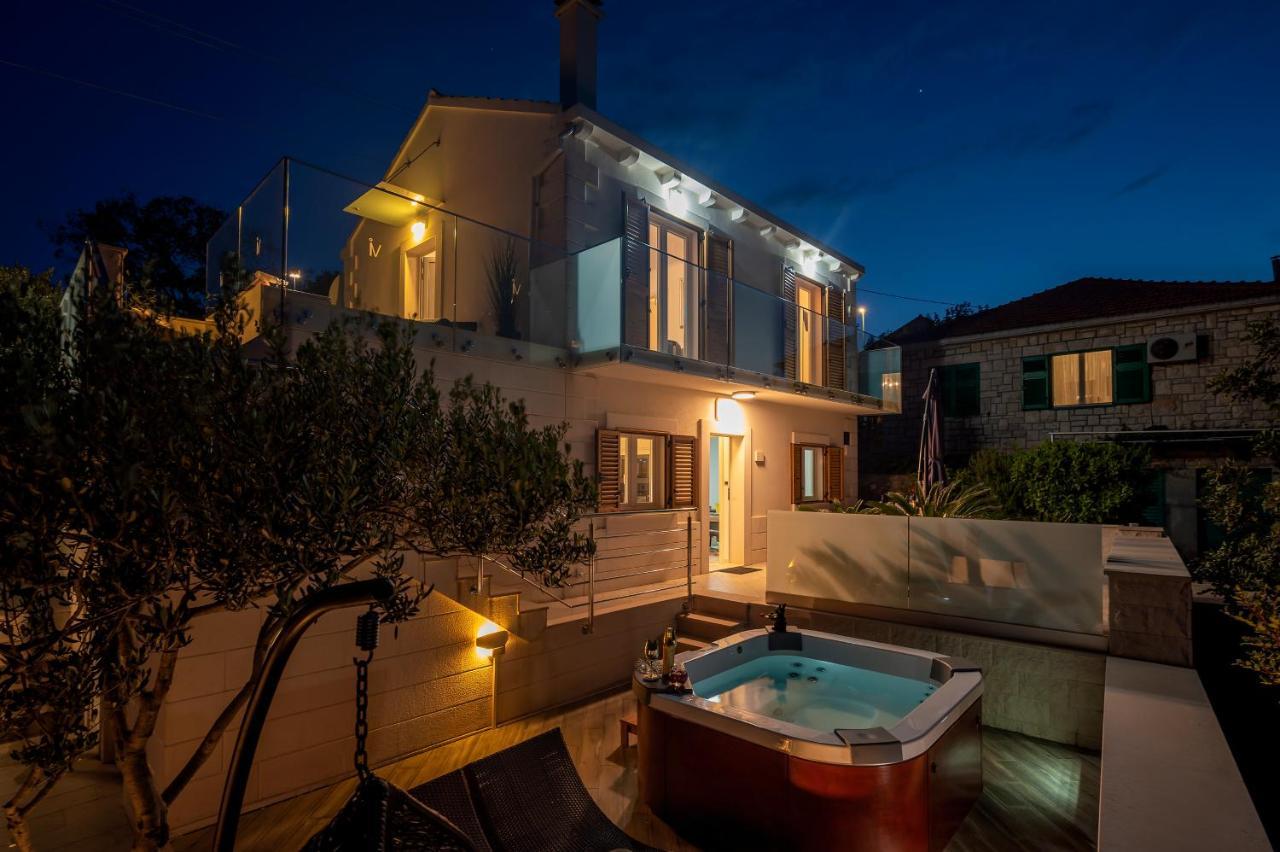 Uniquely Designed Villa Ivana With Outdoor Jacuzzi Nearby The Pebble Banje Beach At The Island Of Solta Rogac ภายนอก รูปภาพ